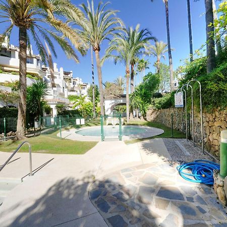 1104 First Line Beach Apartment Golden Beach Pool Marbella Bagian luar foto