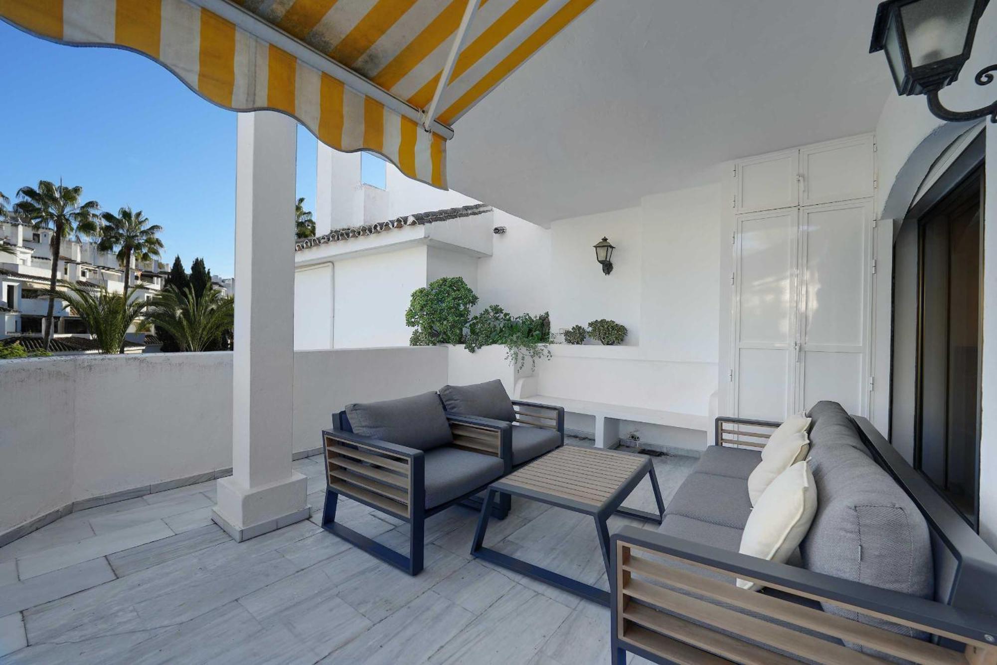 1104 First Line Beach Apartment Golden Beach Pool Marbella Bagian luar foto