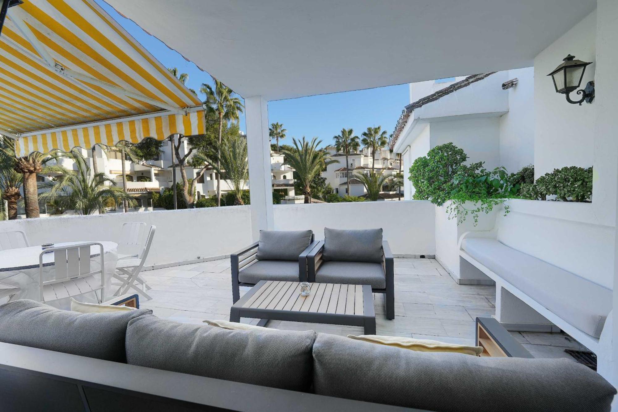 1104 First Line Beach Apartment Golden Beach Pool Marbella Bagian luar foto