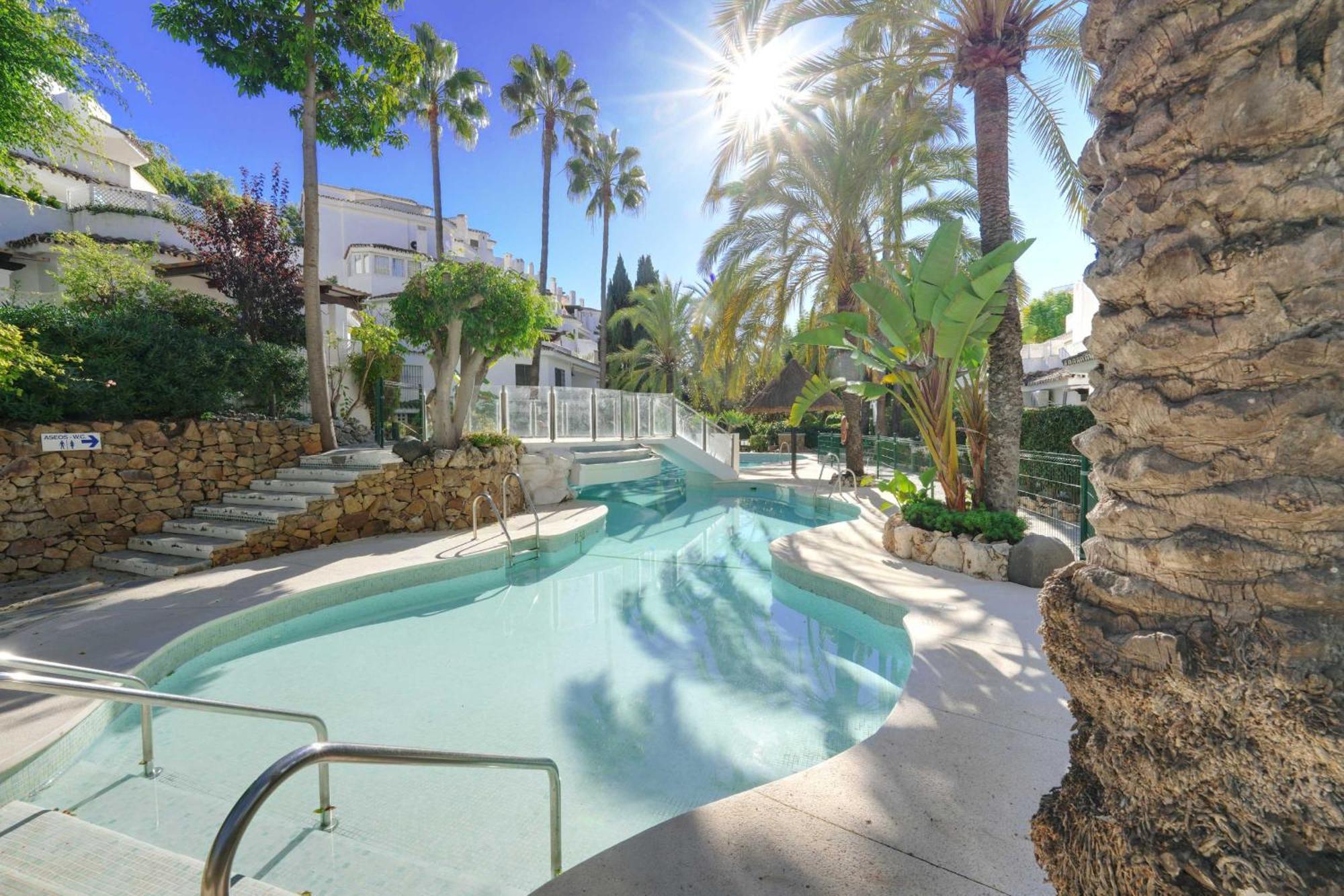 1104 First Line Beach Apartment Golden Beach Pool Marbella Bagian luar foto