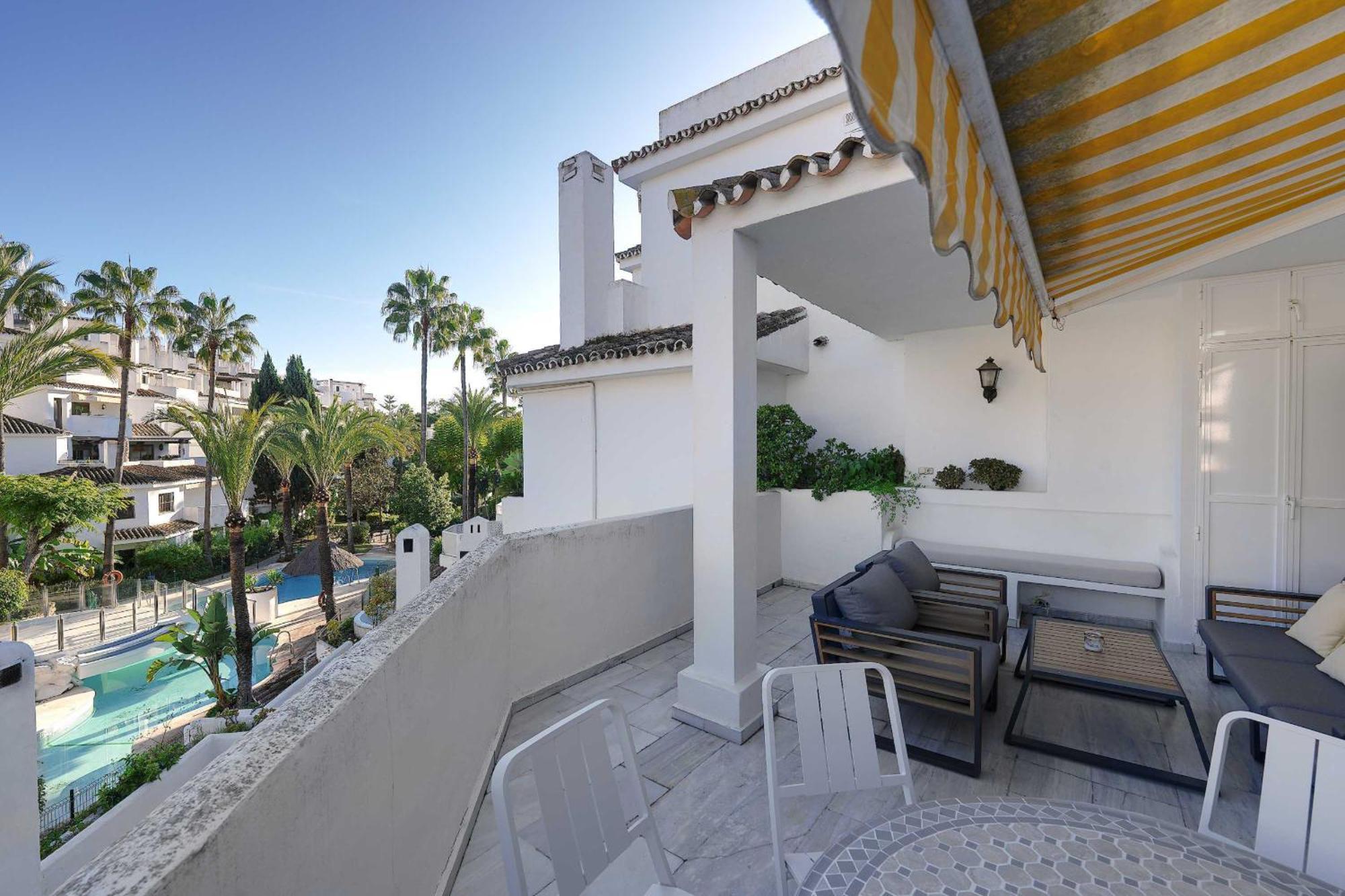 1104 First Line Beach Apartment Golden Beach Pool Marbella Bagian luar foto